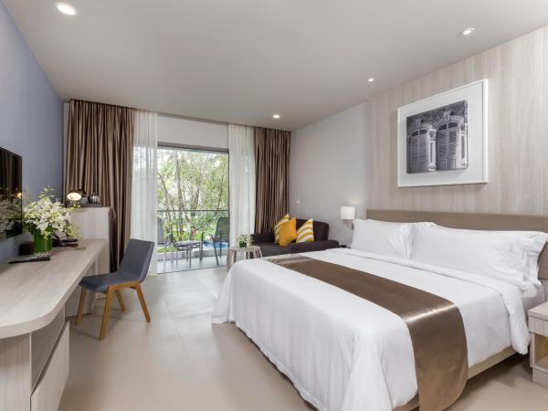 X10 Khaolak Resort : photo 2 de la chambre chambre double ou lits jumeaux de luxe - vue sur piscine - aile plage