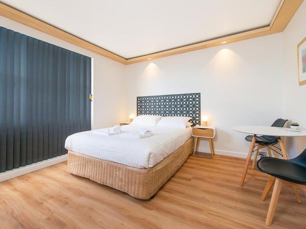 Blue Hills Motel : photo 1 de la chambre chambre lit queen-size