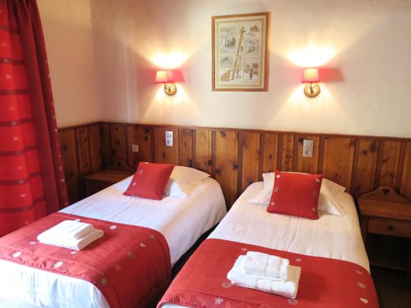 Le Dahu : photo 4 de la chambre hébergement lits jumeaux confort - vue sur montagne