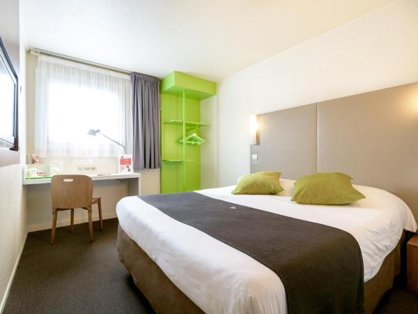 Campanile Toulouse Purpan : photo 3 de la chambre chambre nouvelle génération avec 1 lit double et 1 lit junior 
