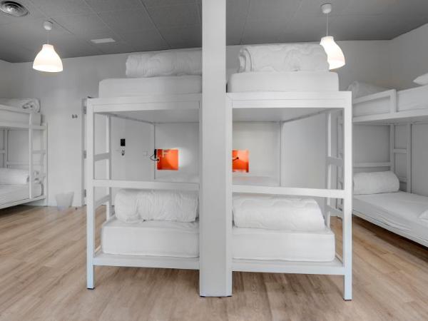 Safestay Madrid Central : photo 6 de la chambre lit dans un dortoir mixte de 12 lits avec salle de bains commune