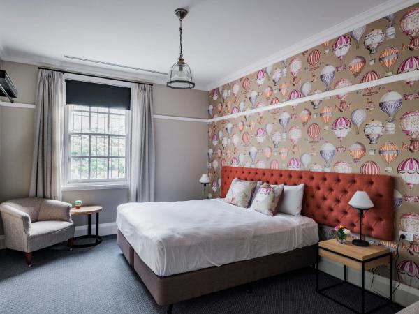 The North Sydney Hotel : photo 3 de la chambre chambre lit king-size avec salle de bains commune