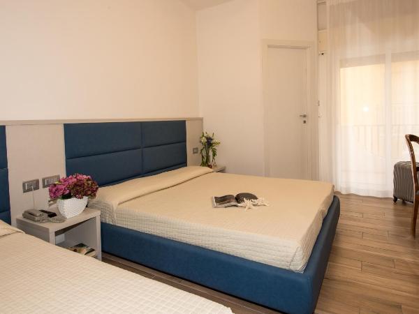 Hotel Nettuno : photo 1 de la chambre chambre triple