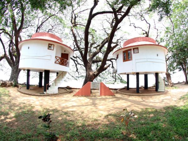 Bolgatty Palace & Island Resort : photo 2 de la chambre chambre double – vue sur lac