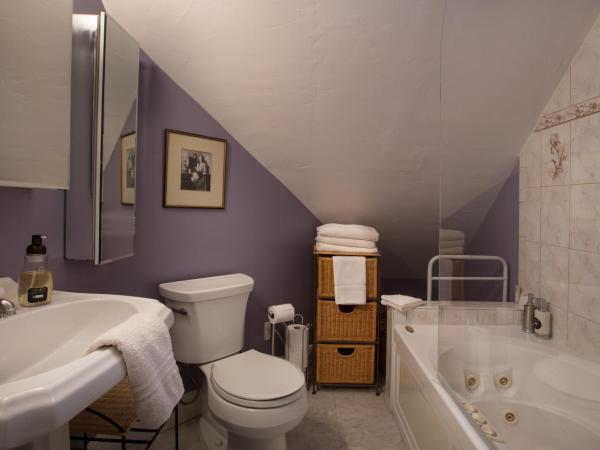 Noe's Nest Bed and Breakfast : photo 4 de la chambre suite supérieure 