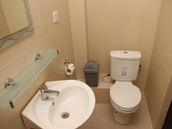 Potala Guest House : photo 10 de la chambre chambre double ou lits jumeaux standard