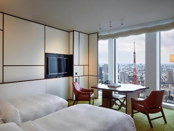 Andaz Tokyo - A Concept by Hyatt : photo 4 de la chambre chambre lits jumeaux - vue sur tour
