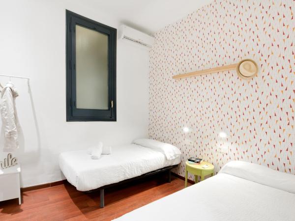The Central House Barcelona Gracia : photo 1 de la chambre chambre lits jumeaux avec salle de bains privative