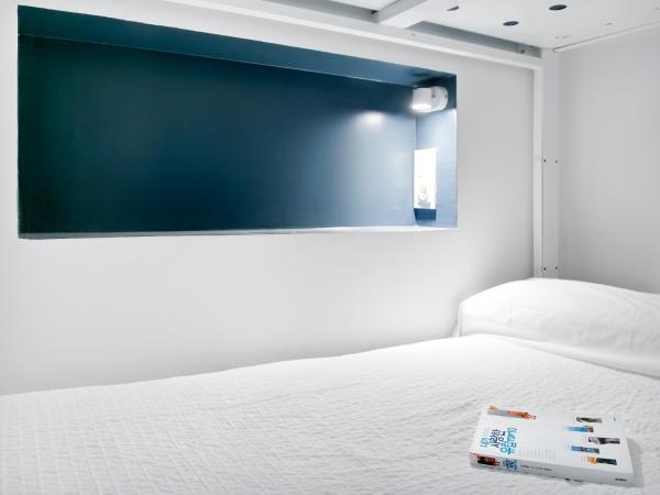 The Central House Barcelona Gracia : photo 3 de la chambre lit dans dortoir mixte de 8 lits avec salle de bains commune