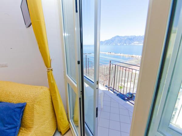 On the beach Sea-view&Kitchen In Room : photo 9 de la chambre appartement - vue sur mer