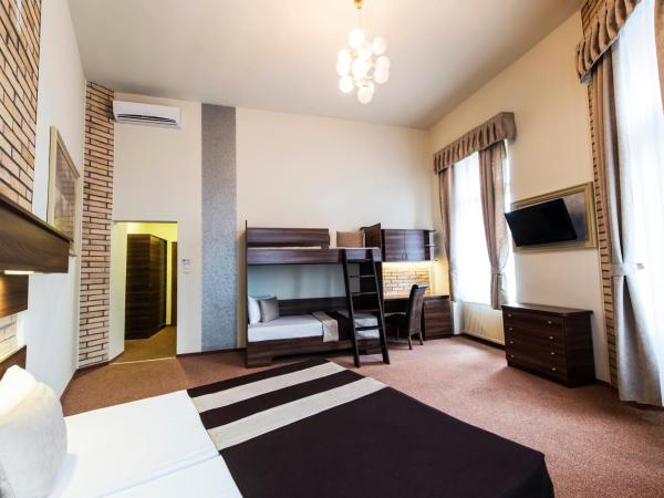 SOUS44 : photo 1 de la chambre chambre quadruple