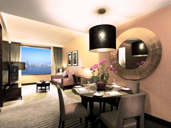 Harbour Grand Hong Kong : photo 2 de la chambre suite lit king-size ou lits jumeaux exécutive avec vue sur le port 