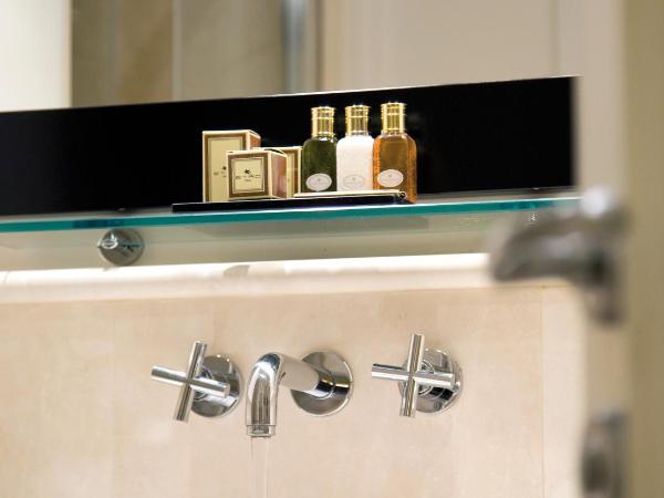 Albergo Palazzo Decumani : photo 2 de la chambre chambre double ou lits jumeaux classique