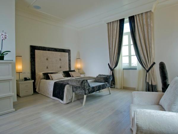 Albergo Palazzo Decumani : photo 2 de la chambre chambre deluxe double ou lits jumeaux