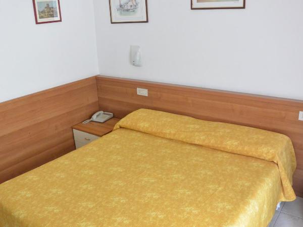 Hotel Mignon : photo 7 de la chambre chambre lits jumeaux/double