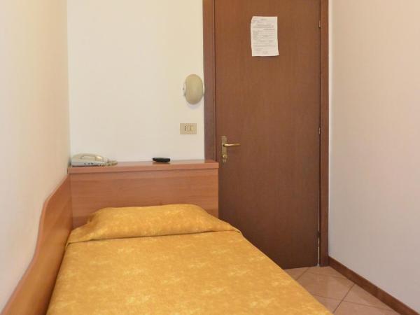 Hotel Mignon : photo 3 de la chambre chambre simple