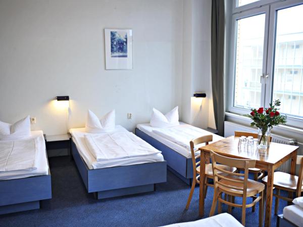 Hotel Transit Loft : photo 3 de la chambre hébergement 6 lits