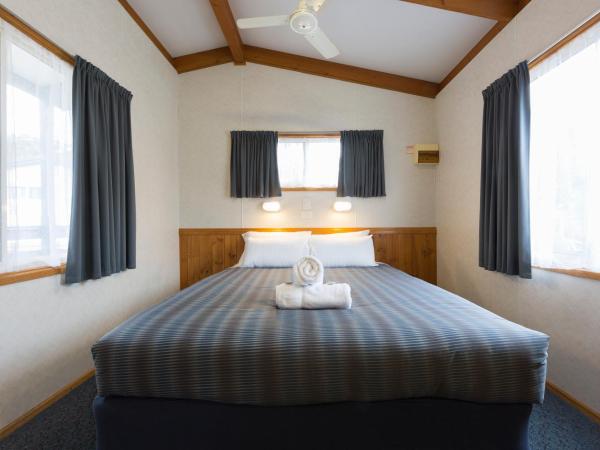 Alivio Tourist Park Canberra : photo 5 de la chambre rosella cabin (2 bedroom)