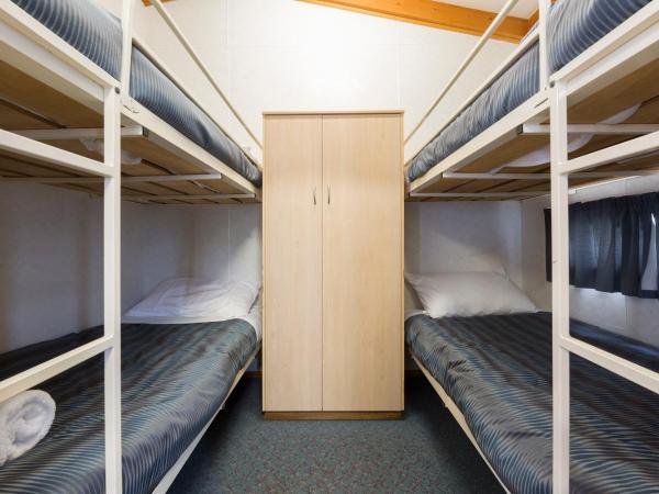 Alivio Tourist Park Canberra : photo 6 de la chambre rosella cabin (2 bedroom)