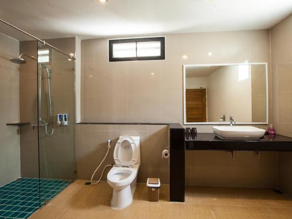 Paradise Resort Phi Phi-SHA Plus : photo 3 de la chambre villa côté plage - salle de bains intérieure