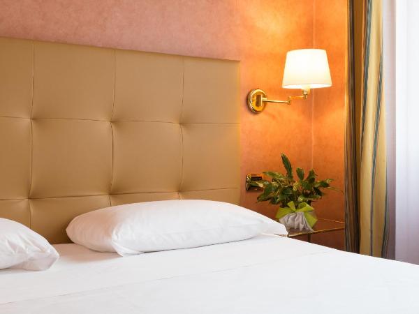 Hotel Lombardia : photo 1 de la chambre chambre double