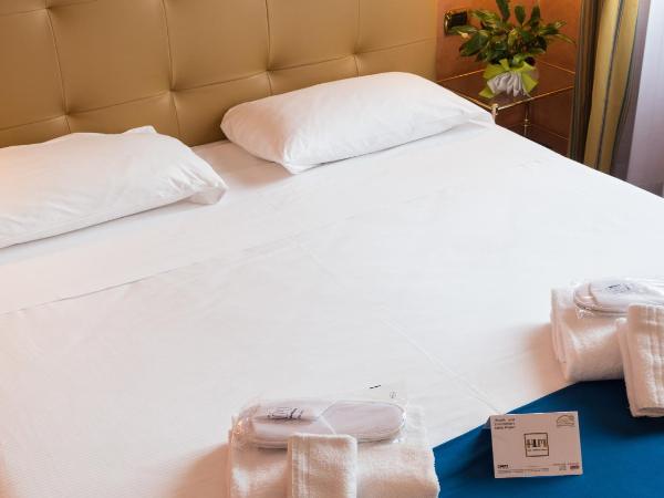 Hotel Lombardia : photo 3 de la chambre chambre double