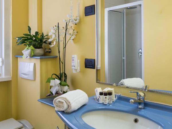 Hotel Lombardia : photo 4 de la chambre chambre lits jumeaux