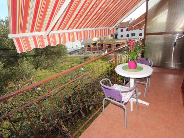 Rooms and Apartment Sanja : photo 2 de la chambre chambre double avec salle de bains commune