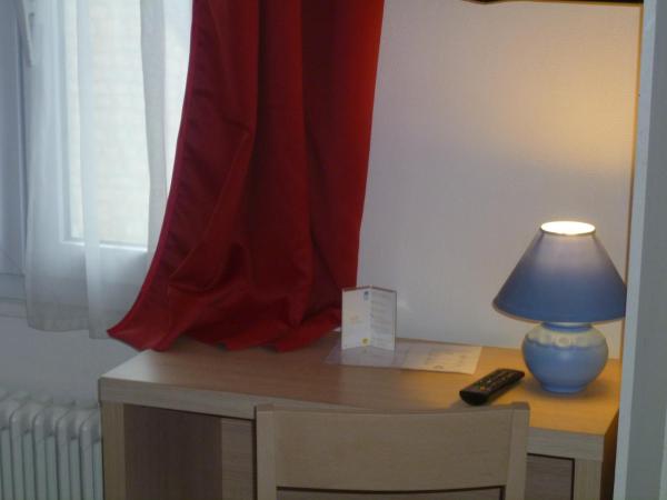 Htel Beausjour : photo 2 de la chambre chambre double standard avec toilettes communes