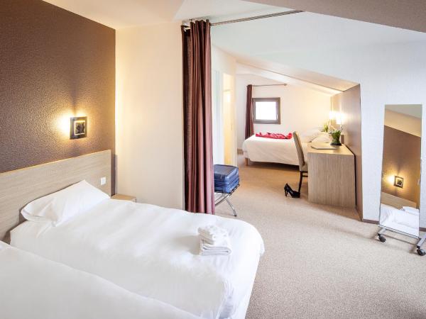 Hotel Loreak : photo 3 de la chambre chambre quadruple supérieure