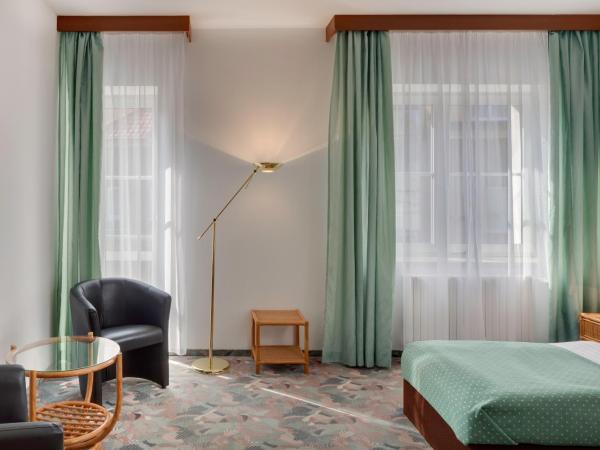 Hotel Otar : photo 2 de la chambre chambre lits jumeaux