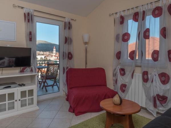 Villa Bakica : photo 7 de la chambre appartement 1 chambre supérieur avec terrasse - vue sur ville