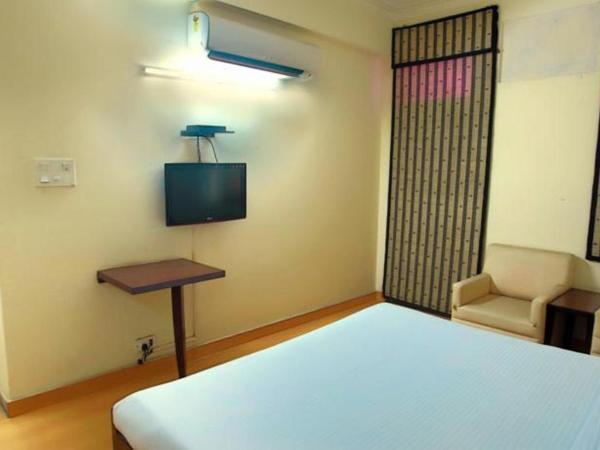 New Delhi YMCA Tourist Hostel : photo 4 de la chambre chambre double standard avec petit-déjeuner et dîner