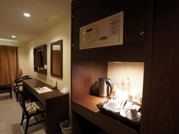 Khaolak Sunset Resort - Adults Only - SHA Extra Plus : photo 8 de la chambre chambre double ou lits jumeaux standard
