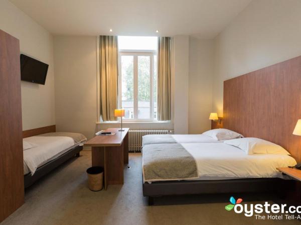 Hotel Du Congres : photo 3 de la chambre chambre triple