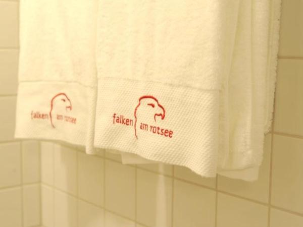 Falken am Rotsee : photo 6 de la chambre chambre double