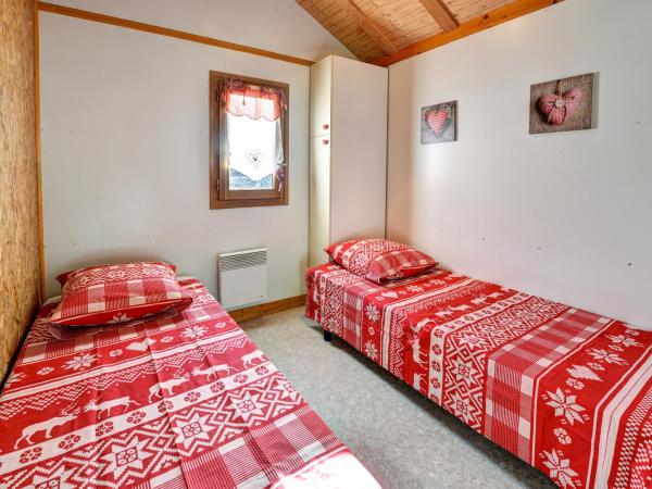 LA FERME de BELLINE Chalets ou Gîtes & SPA : photo 7 de la chambre chalet 2 chambres (5 adultes)
