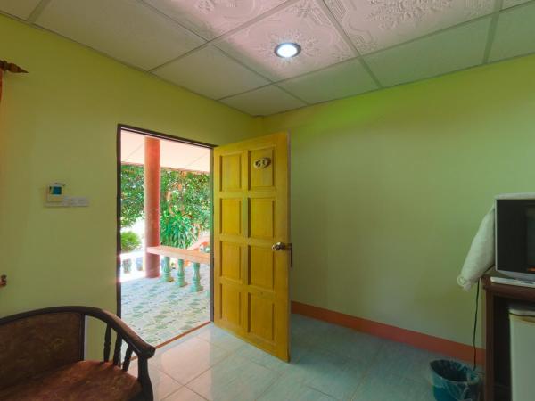 Rim Khao Resort : photo 3 de la chambre bungalow avec ventilateur