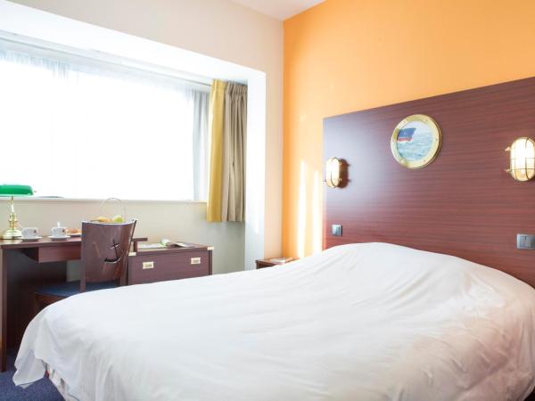 Hôtel Les Gens De Mer Dunkerque by Popinns : photo 2 de la chambre chambre double - vue sur port