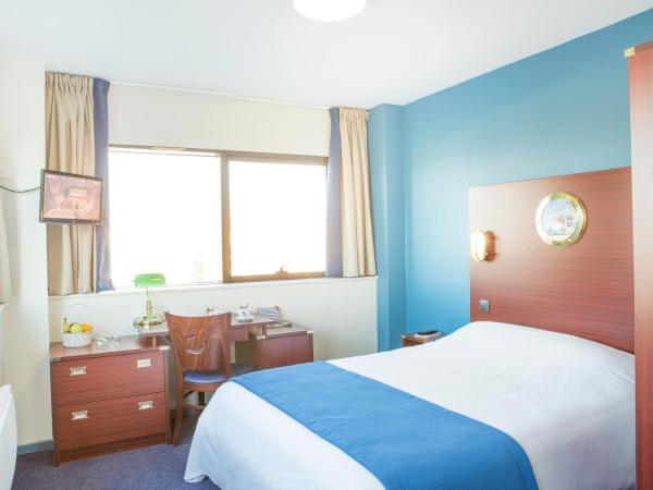 Hôtel Les Gens De Mer Dunkerque by Popinns : photo 3 de la chambre chambre double - vue sur port