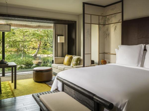 Four Seasons Hotel Kyoto : photo 1 de la chambre premier heritage garden room king