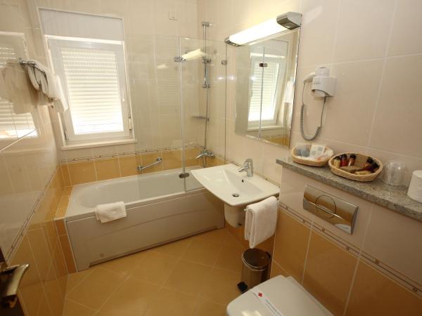 Hotel Trogir Palace : photo 2 de la chambre chambre double supérieure