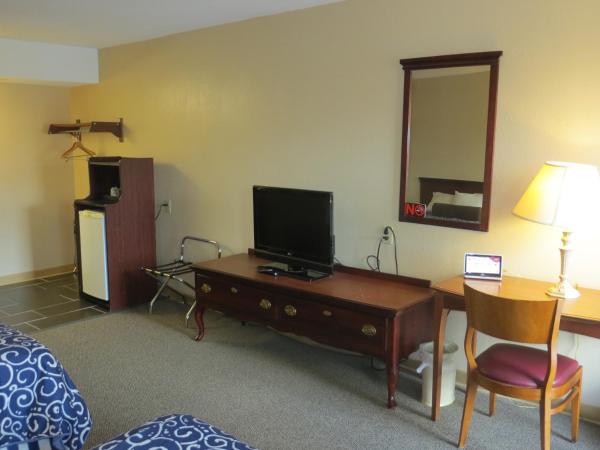 Astro Best Inn : photo 4 de la chambre chambre avec 2 grands lits queen-size 