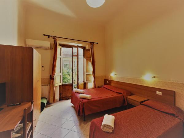 Hotel Palazzuolo : photo 1 de la chambre chambre quadruple
