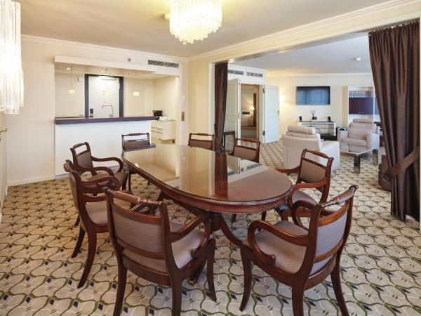 Clayton Hotel Düsseldorf City Centre : photo 5 de la chambre suite