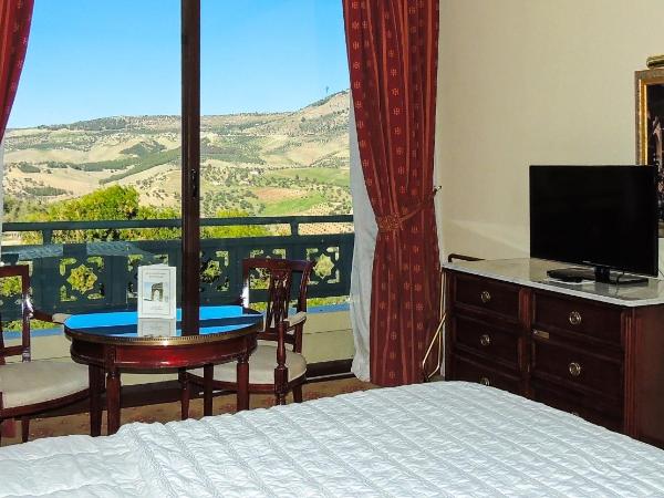 Les Mérinides : photo 1 de la chambre chambre simple - vue sur montagne