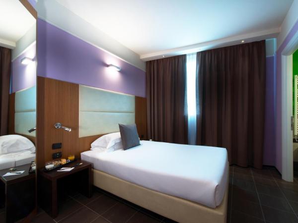 CDH My One Hotel Bologna : photo 4 de la chambre chambre double avec petit lit double