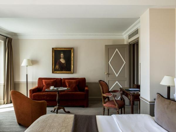 Hôtel Brighton - Esprit de France : photo 5 de la chambre suite junior - vue sur paris