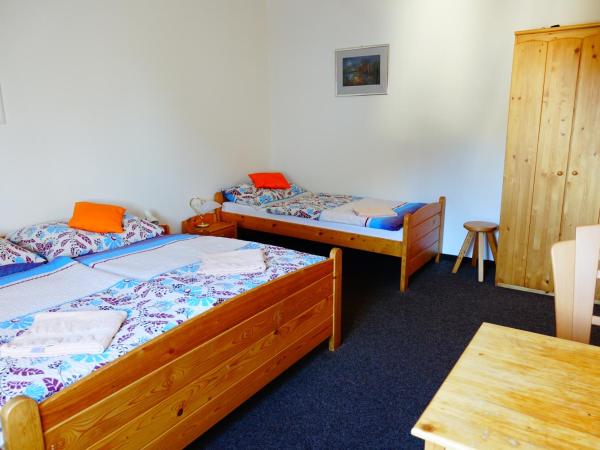 Penzion U Studánky : photo 1 de la chambre chambre triple (3 adultes)