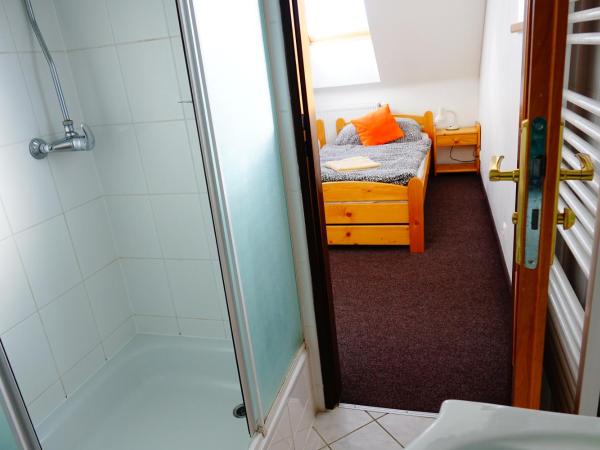 Penzion U Studánky : photo 7 de la chambre twin room with bathroom - attic